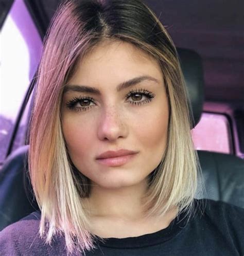 chanel loiro